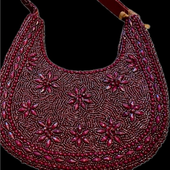 NWT ⚜️♥️⚜️ From India to you Gorgeous Burgundy Floral Beaded Purse - Picture 9 of 10